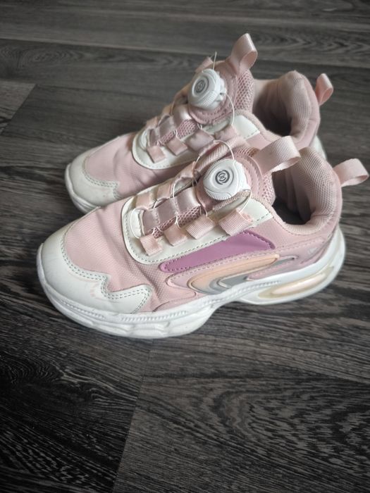 Маратонки за момиче