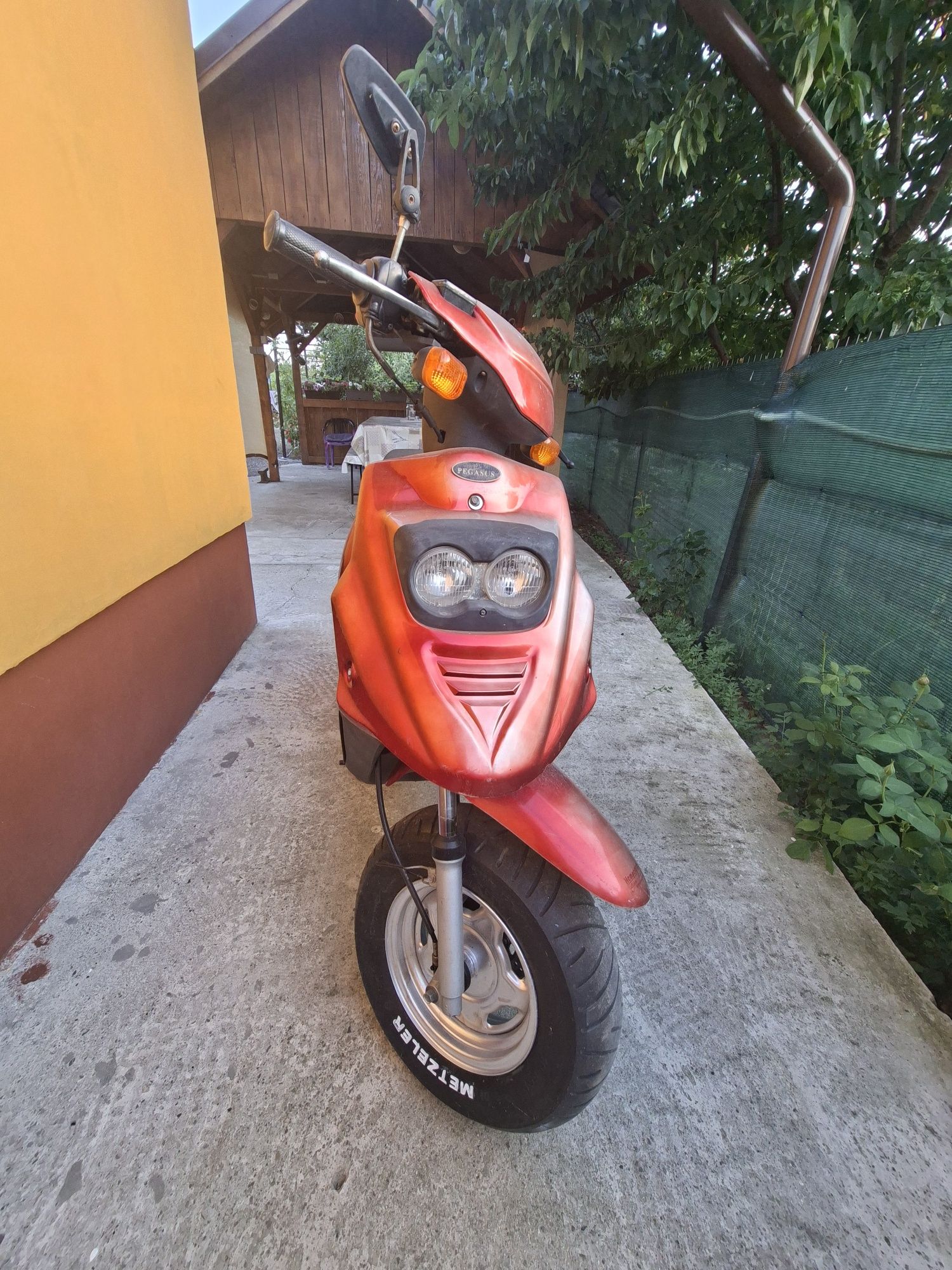 Scuter TGB Skype 49cm