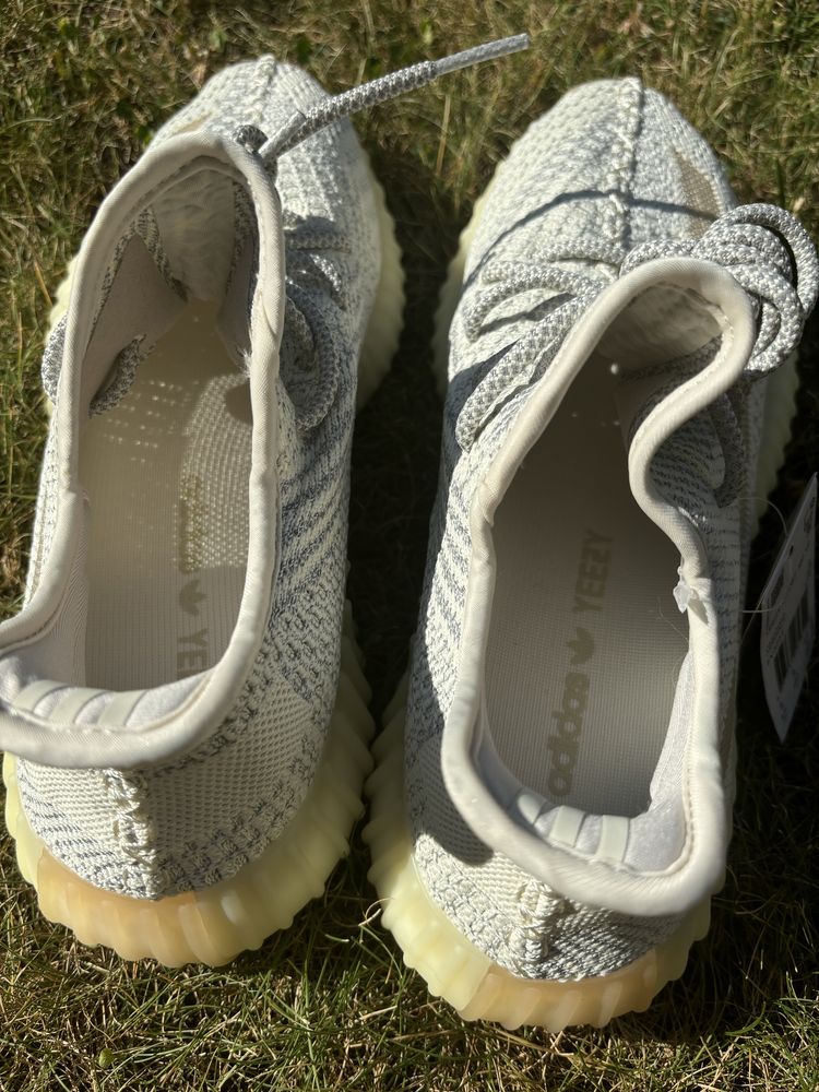 Adidas Originals Yeezy Boost 350 V2 Sesame
