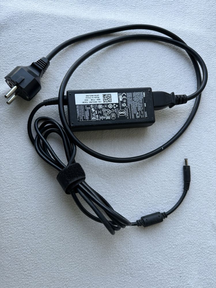 Зарядно за лаптоп Dell 65W 19.5V 3.34A букса 4.5mm  3.0mm зарядно dell