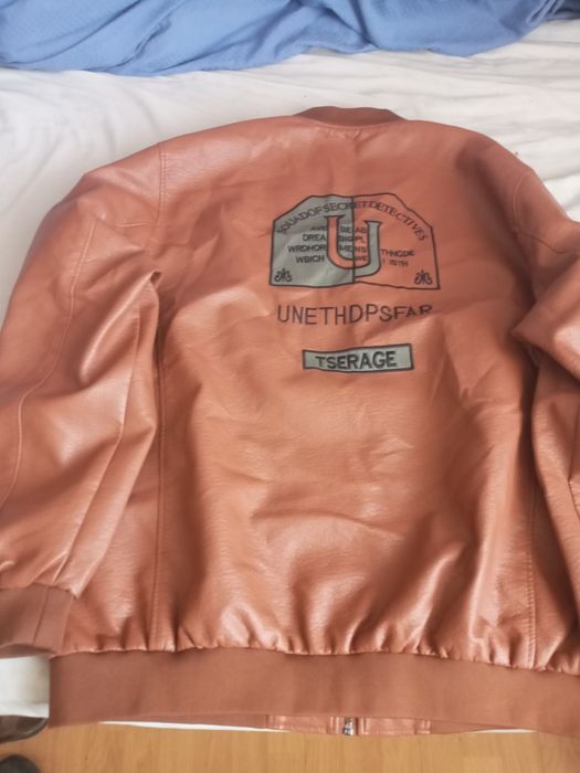 Vand geaca piele sport ecologică   nouă marimea 5 -   6 xl