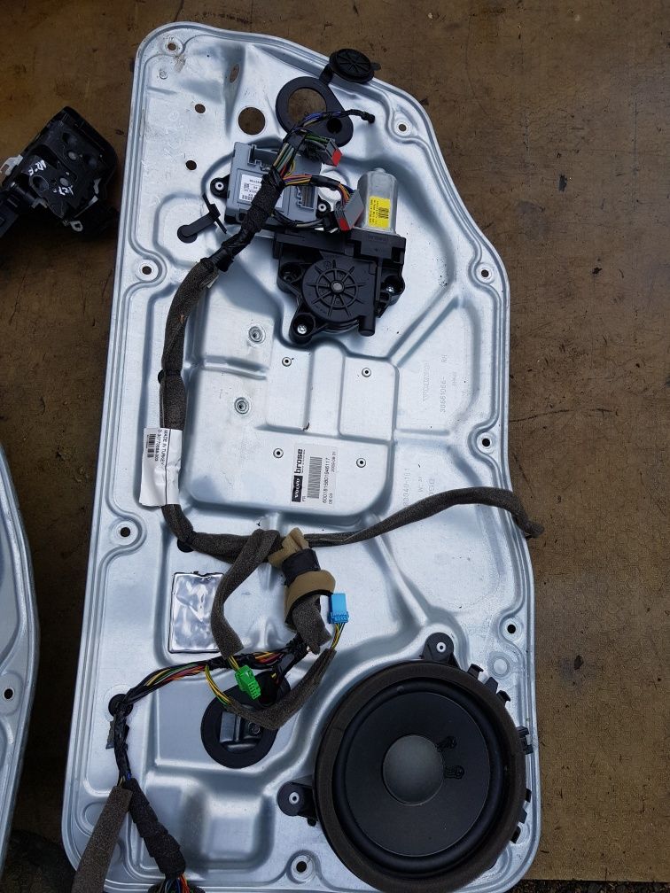 Macarale, blocator  dreapta fata,spate volvo xc70
