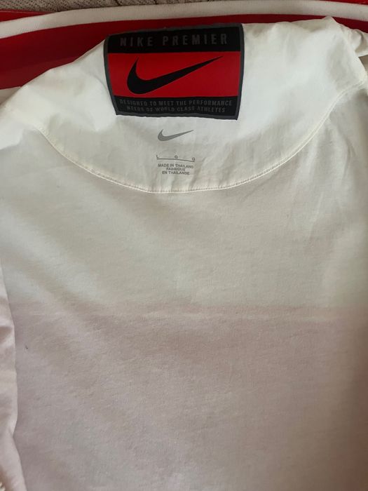 Яке на Ливърпул колекция 2021/2022 закупено от магазин на Найк