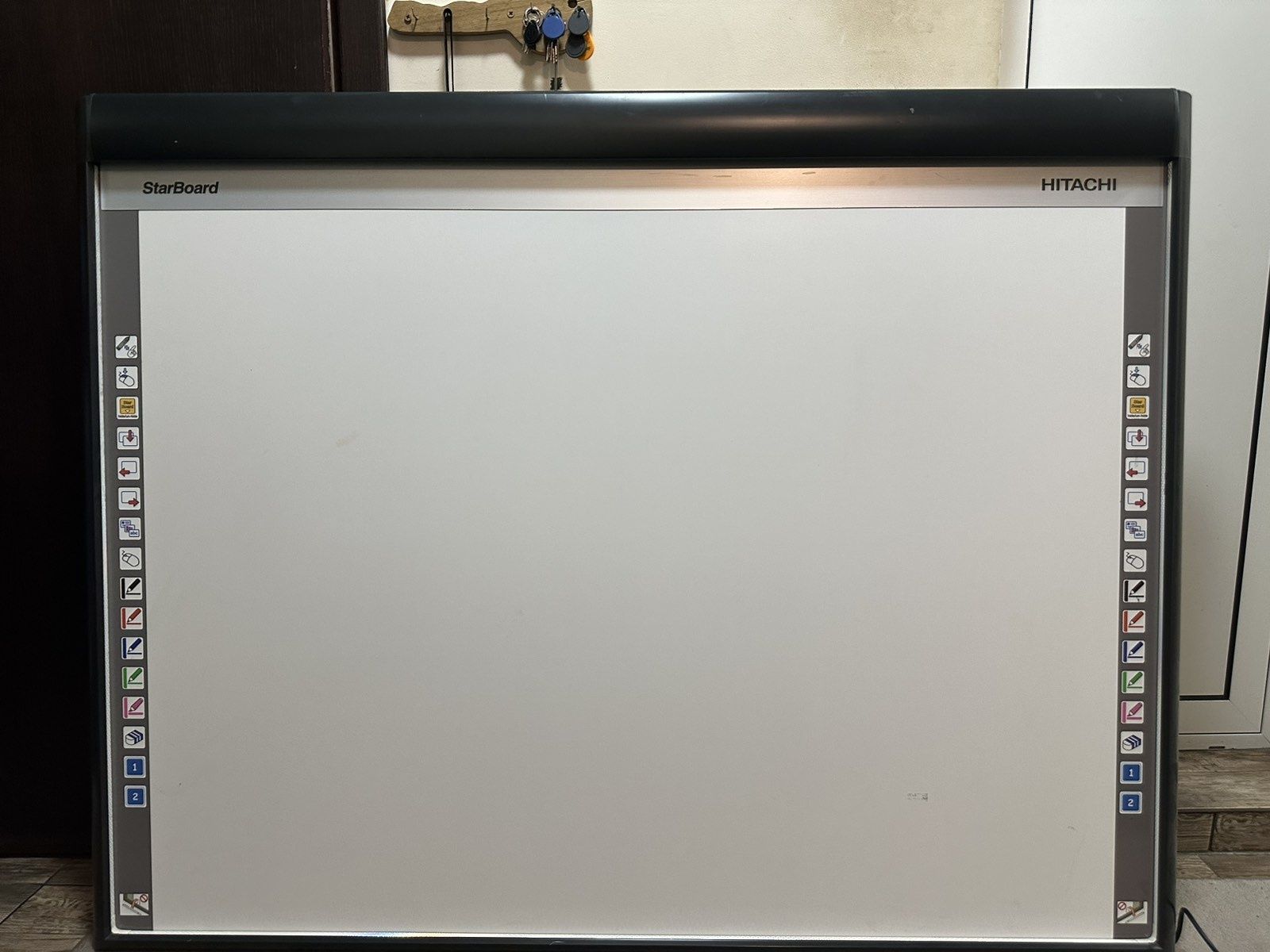 Интерактивна дъска HITACHI Made in Japan