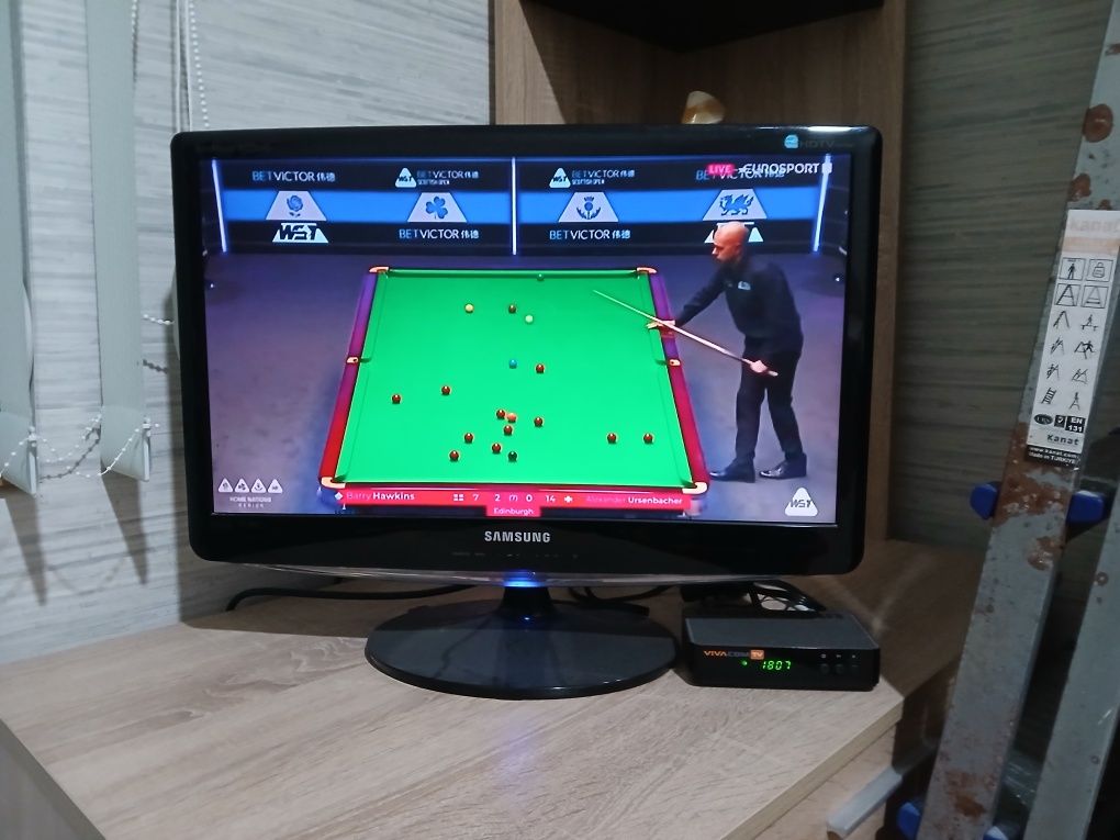 Продавам телевизор Samsung B2230HD  TV TUNER 21 ,5 incha