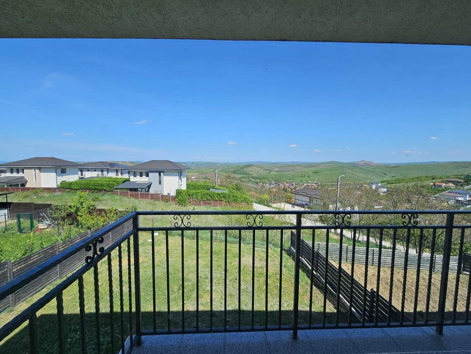 Vand case FINISATE/ SEMI -in Dezmir, str Ghioceilor, CANALIZARE, util,