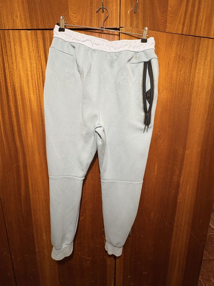 NIKE Tech Fleece Baby Blue