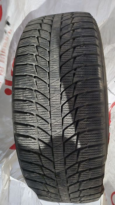 Шины  на машину в хорошем состоянии