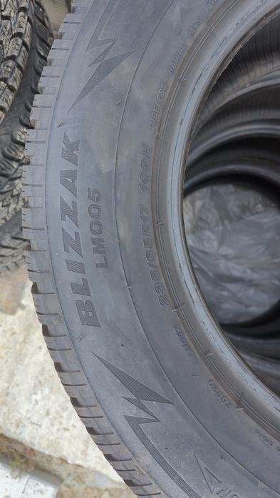 Anvelope iarnă bridgestone 235 65 r17 dot 2023