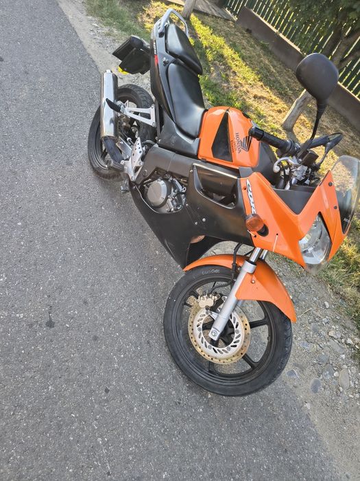 Vand sau Schimb cu cross Honda Cbr 125