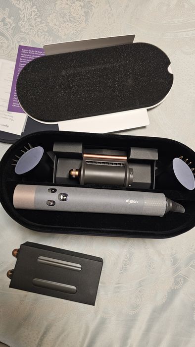 Dyson сешоар-маша