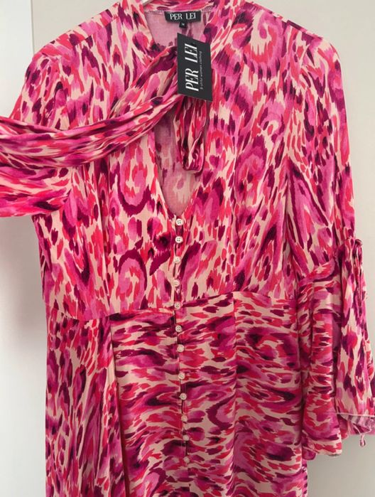 Rochie PerLei cu etichetă