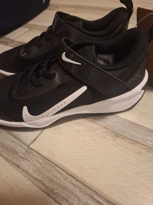 Nike маратонки нови