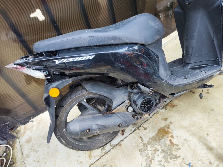 Scuter Honda Vision pentru piese