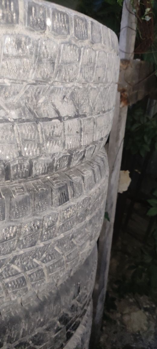 Продам покрышки зима R 17 и комплект с дисками R 15