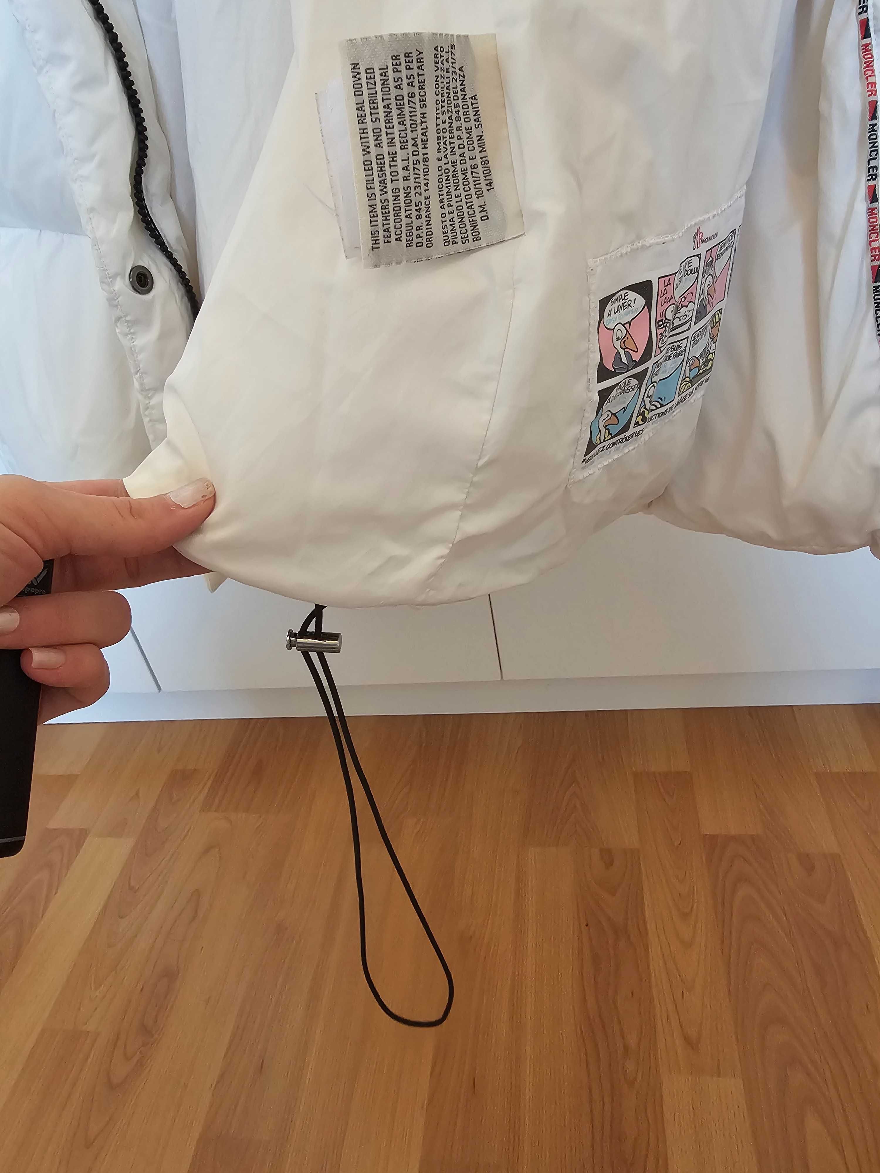 Дълго яке на MONCLER