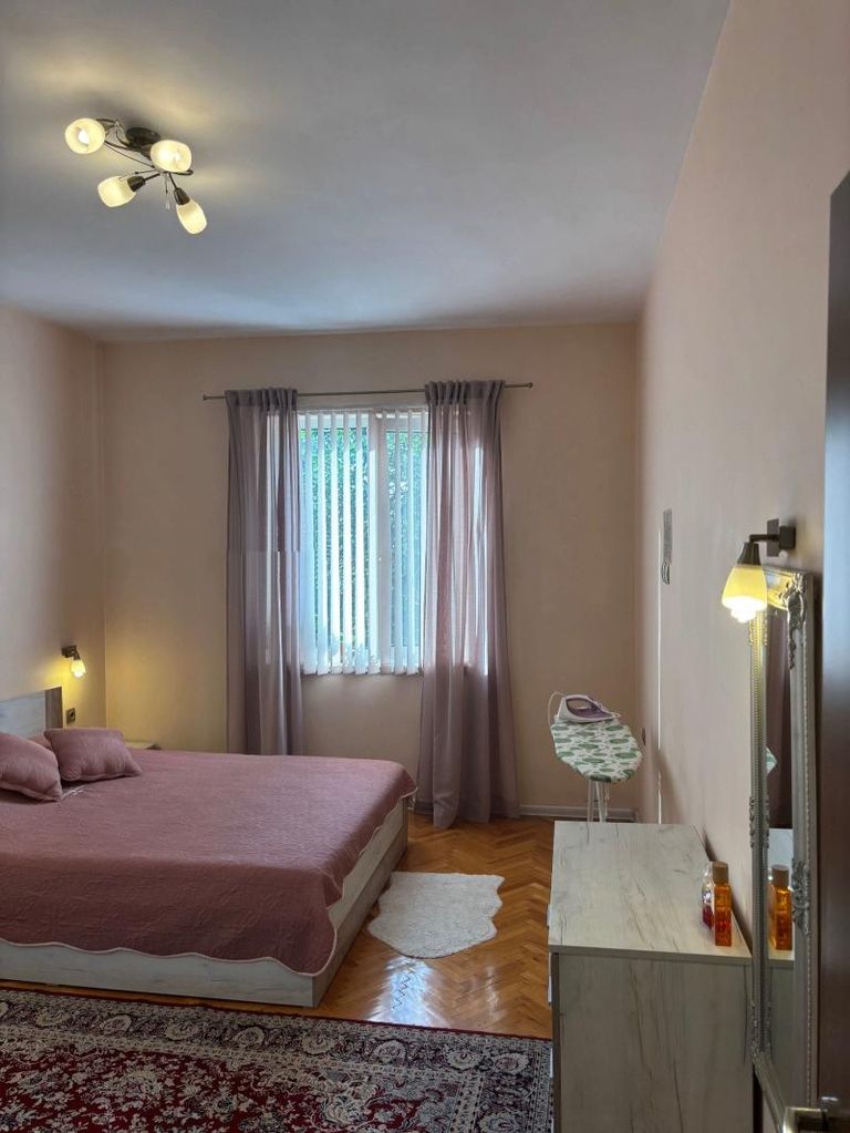 Дава се под наем Двустаен апартамент в София, Гео Милев - 90 кв.м за 750 € - Снимка #6