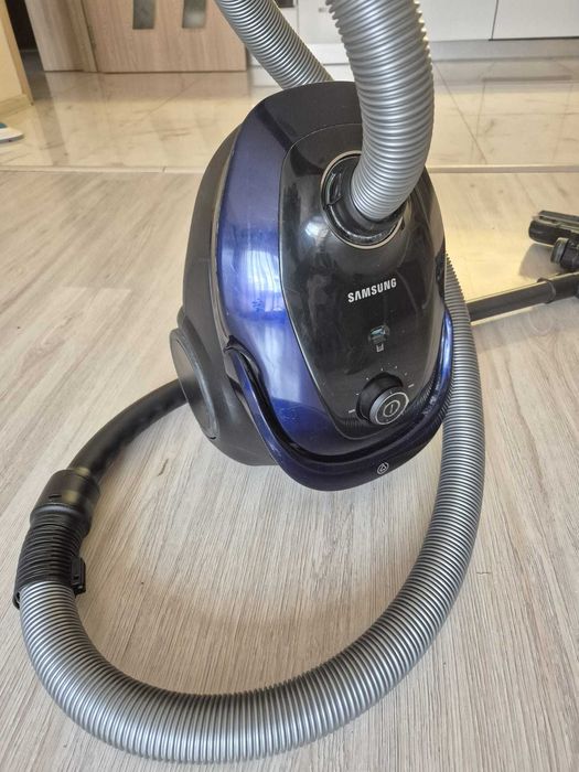 Прахосмукачка Samsung SC07M25E0WB