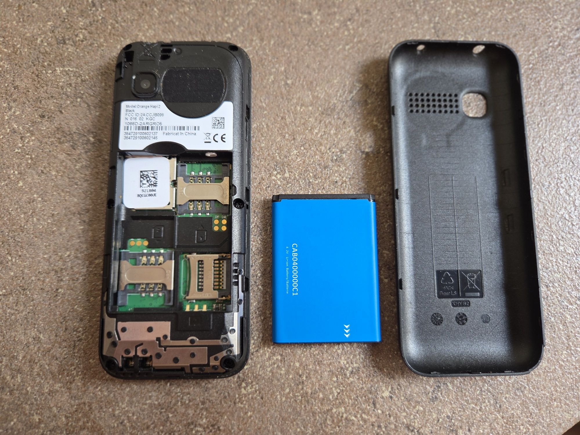 Telefon ieftin clasic cu butoane DualSim Orange Hapi 2,necodat.