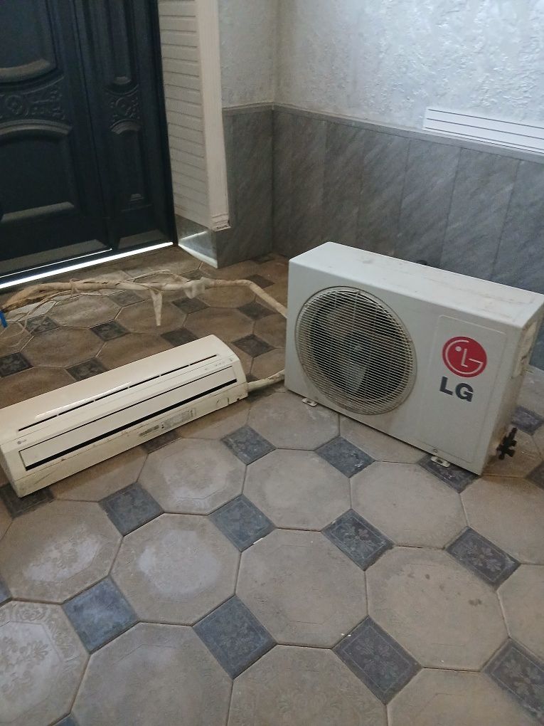 Кондиционер LG 12