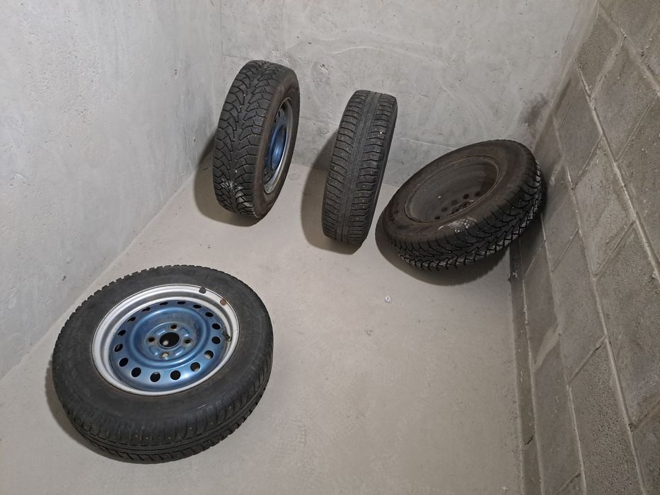 Шины зимние. Шины шипованные. Диски железные Р14