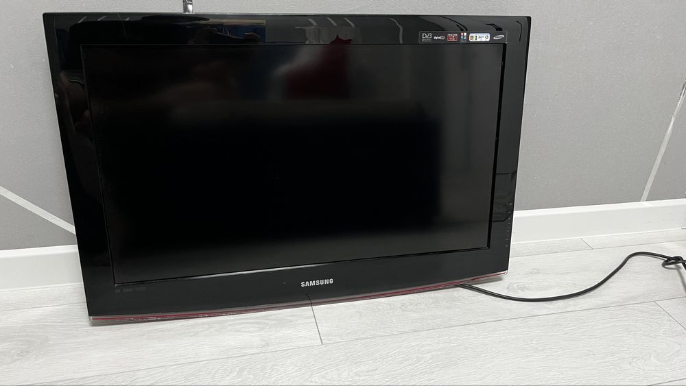 Телевизор Samsung LE32B450C4W