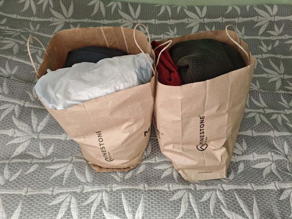 Продам 2 пакета б/у одежды оптом, г. Алматы