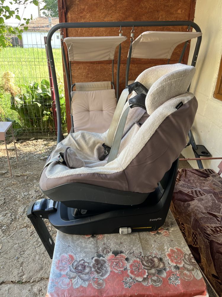 Maxi-Cosi 2wayPearl + baza auto 2wayFix