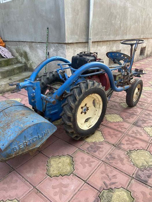 Vând motocultor Bertolini 21cp  în stare perfectă de funcționare