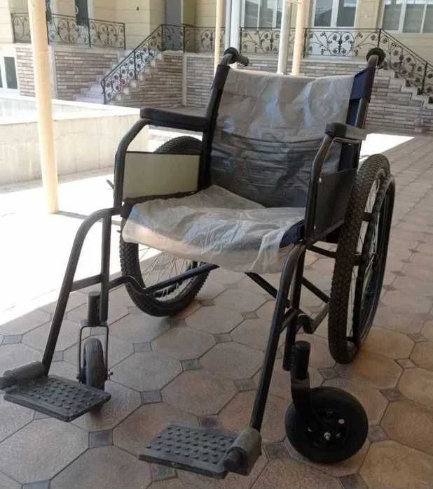 A 22 Umra uchun kolyaska nogironlar aravasi