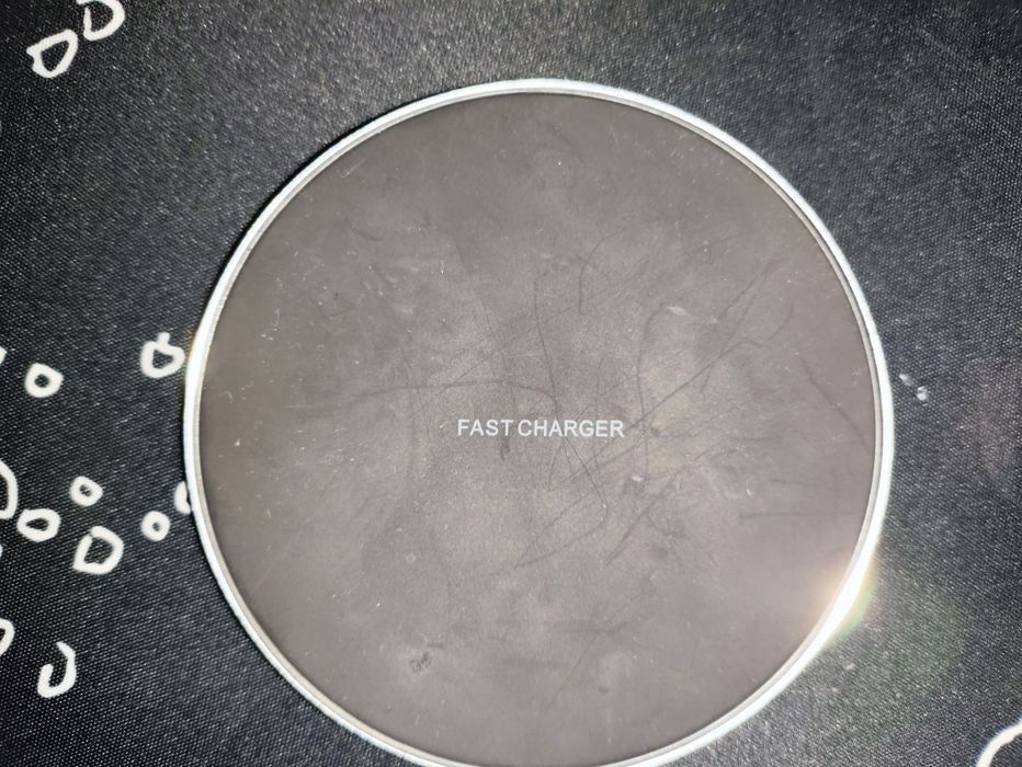 Продам беспроводную зарядку с подсветкой