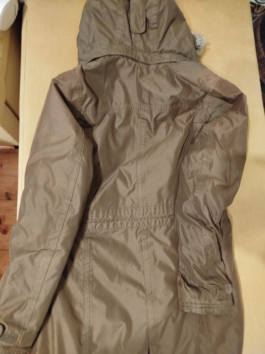 Дамско зимно яке парка Gelert с качулка