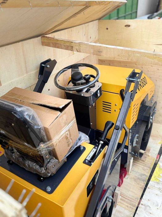 Vibrokatok 1 tonnalik