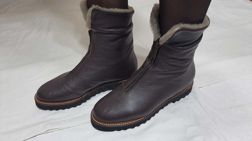 Ghete trendy piele naturala, blana naturala, talpa VIBRAM marimea 39