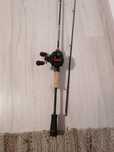 Combo baitcasting lanseta 1.8 m și mulineta 2000 mana stânga, nou.