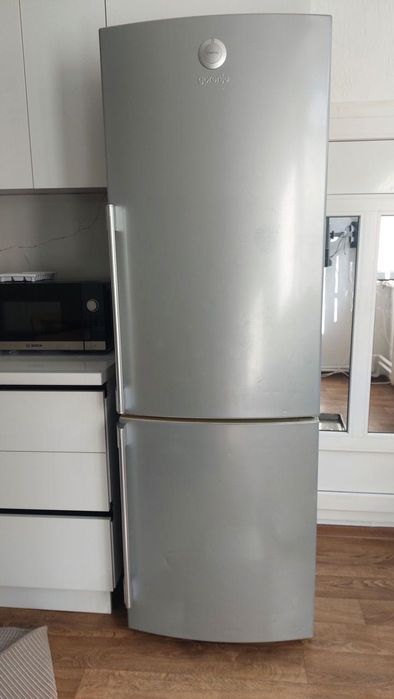 Отдaм дapом холодильник