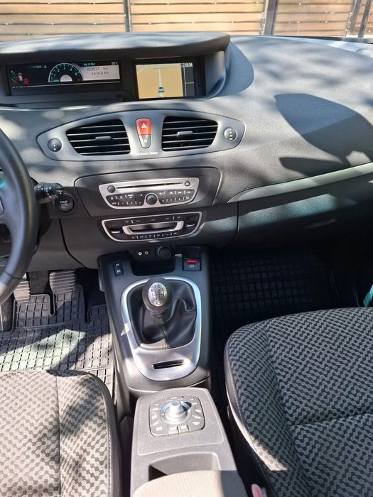 Vând / Schimb  Renault Grand scenic 3