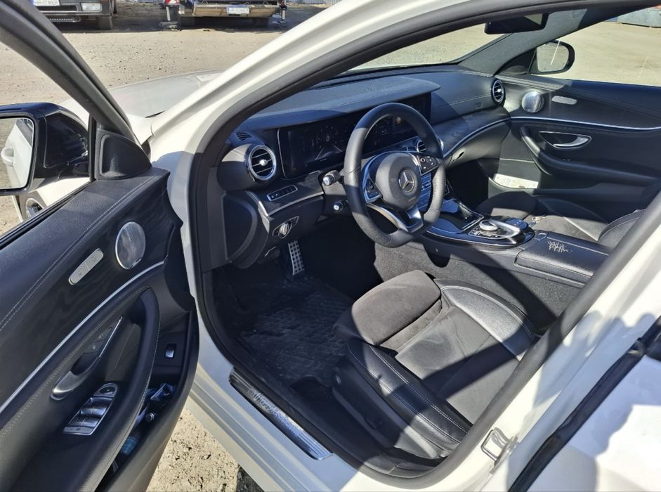 Mercedes-Benz E 220D AMG 2016