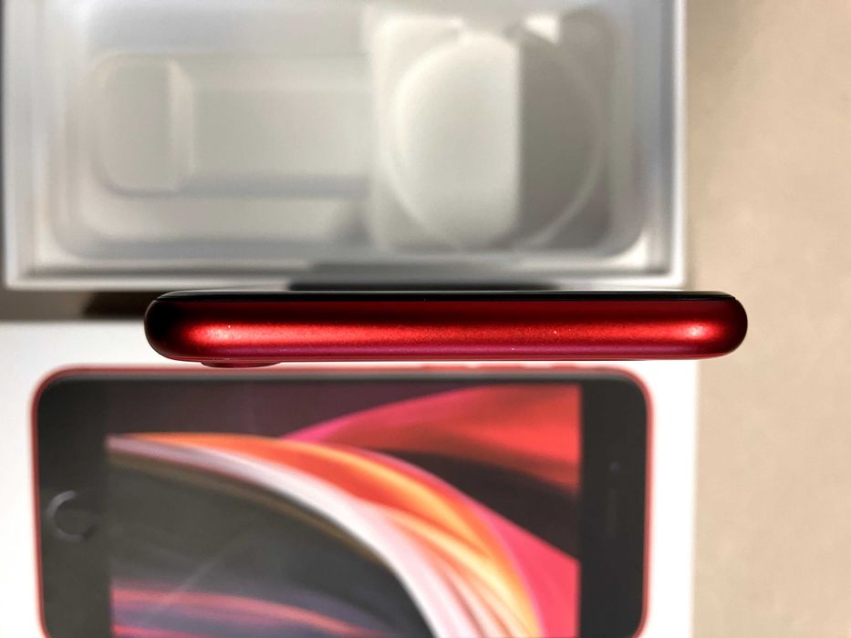 iPhone SE 2020 128kB (RED) | stare impecabilă | huse noi cadou