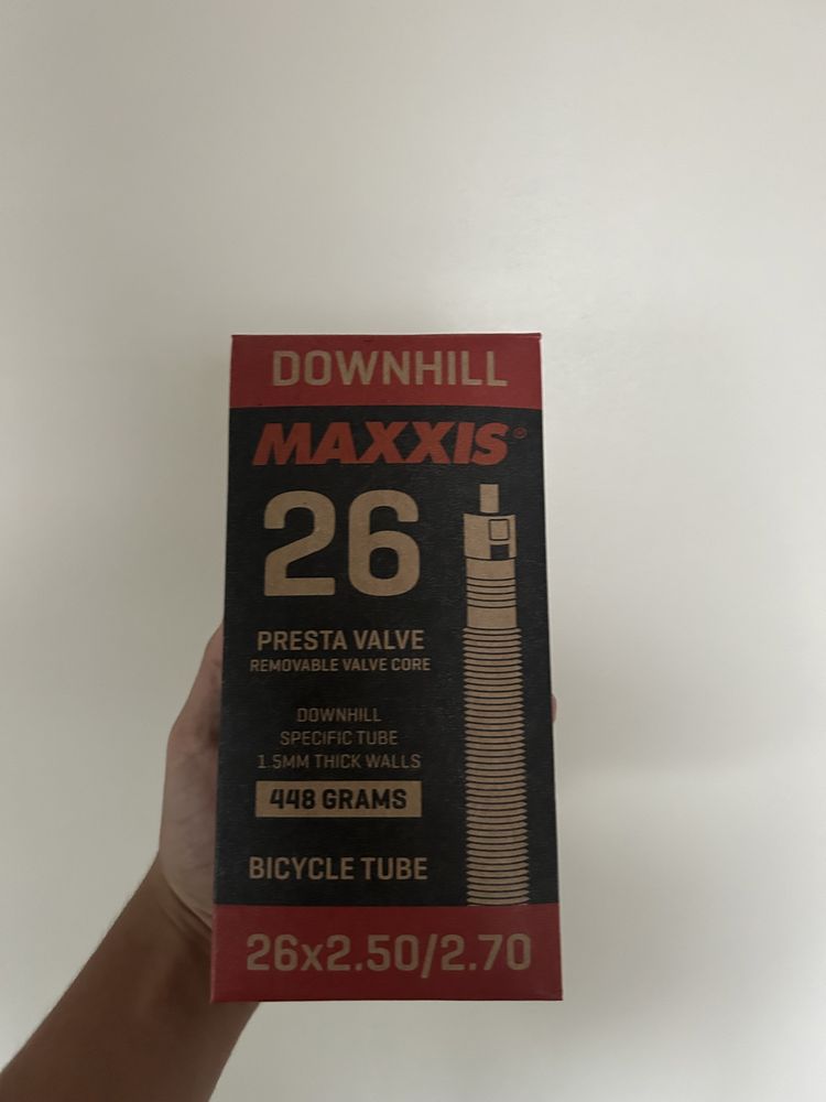 Vând Cauciucuri Maxxis WetScream 26 x 2.5 + 2 Camere maxxis Downhill
