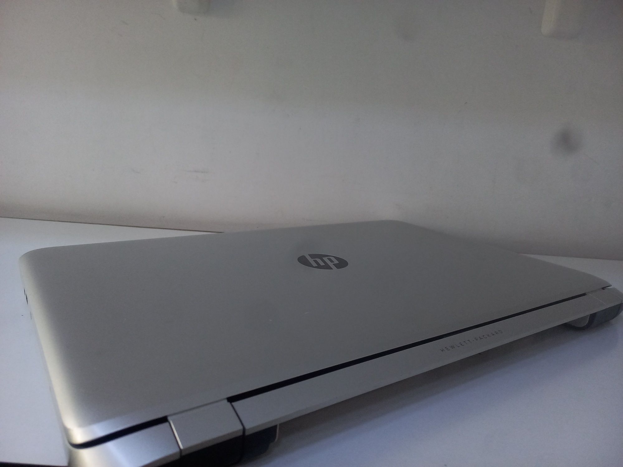 Сенсорный 17" HP