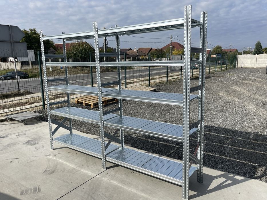 Rafturi metalice zincate ,fabricate in italia , pentru garaj,beci