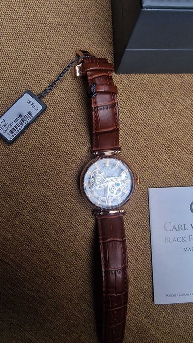 Чисто нов часовник пълен пакет с кутия! Carl von Zeyten