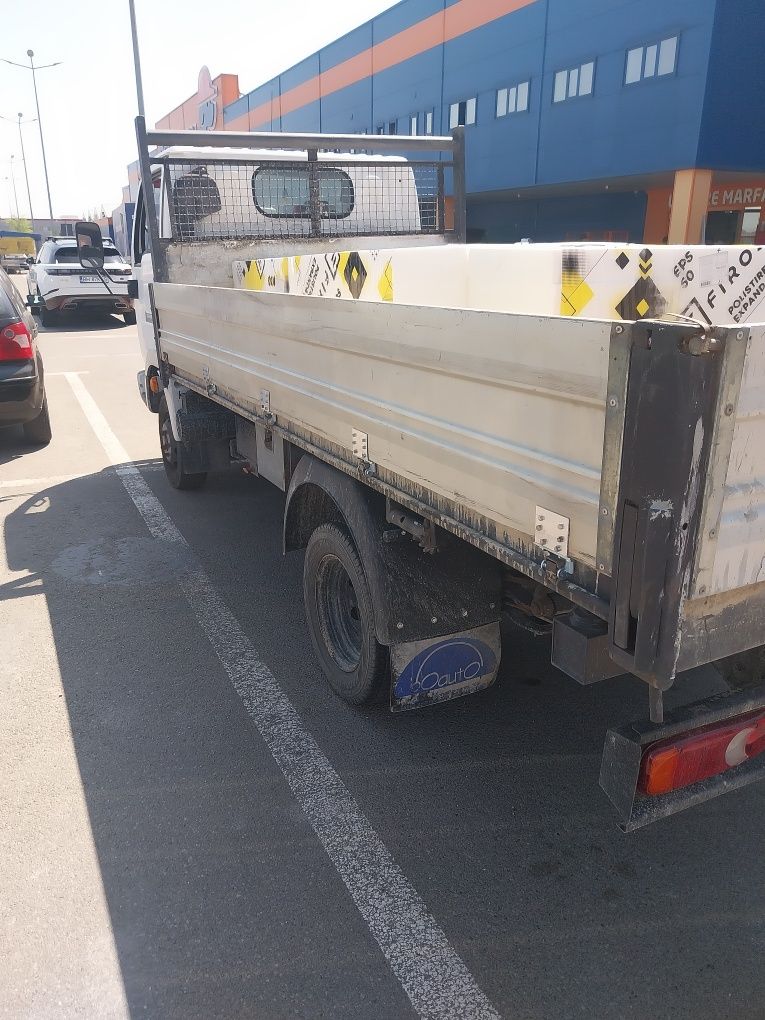 Vând  Nissan Cabstar