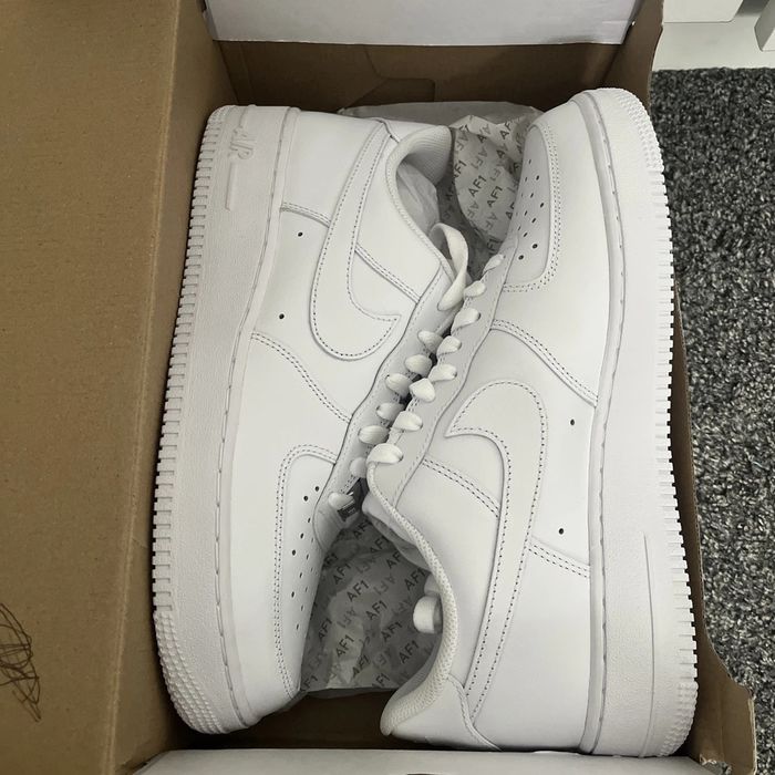 Adidasi Nike Air Force 1 Triple White
