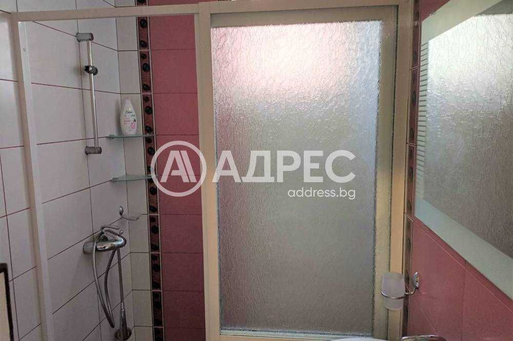 Напълно обзаведен тристаен апаратмент