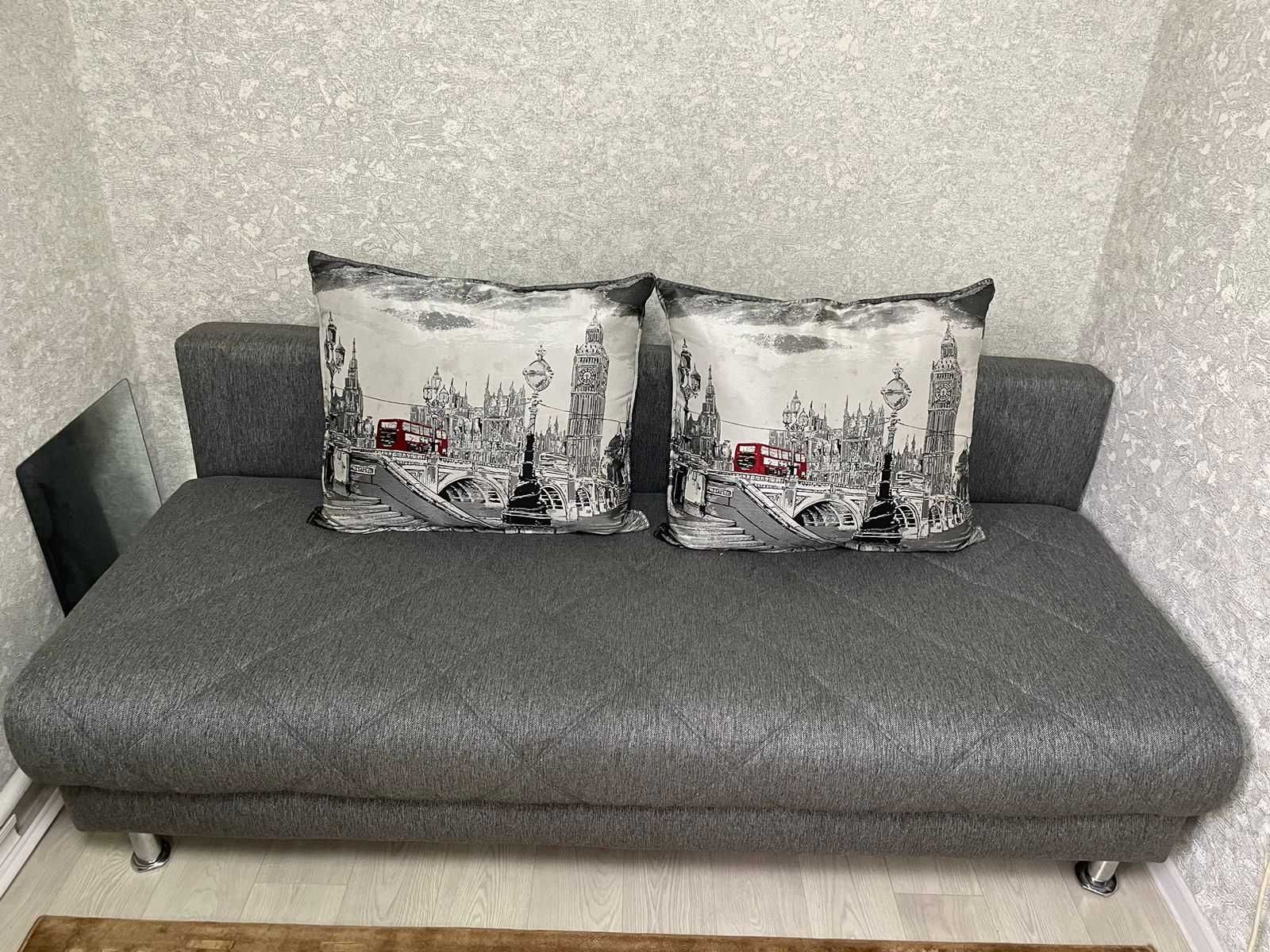 Продам диван состояние среднее