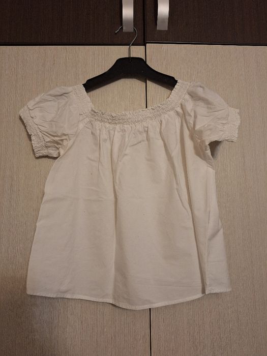 Tricou cu umerii goi