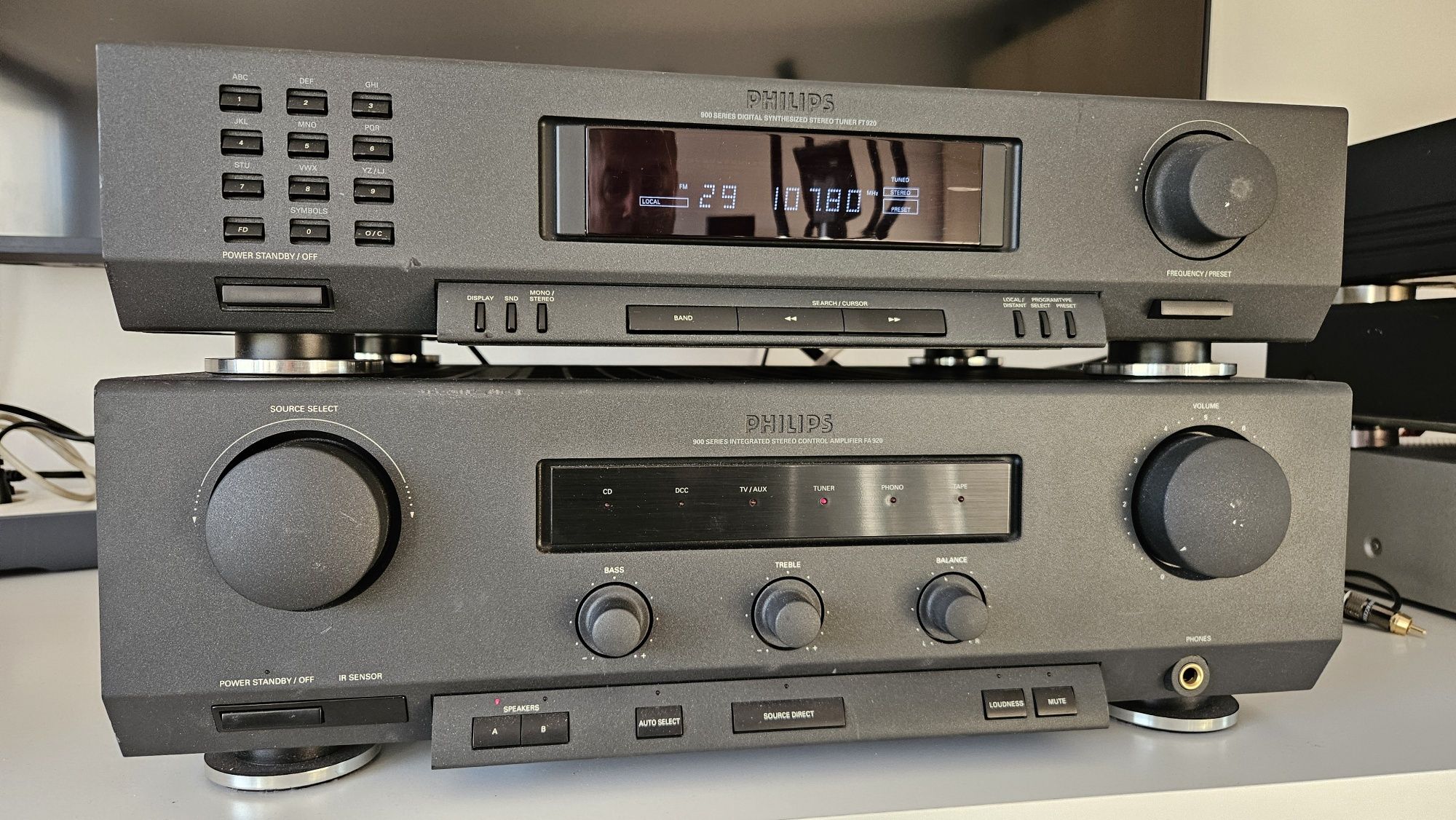 Amplificator si tuner Philips ,Seria 900
