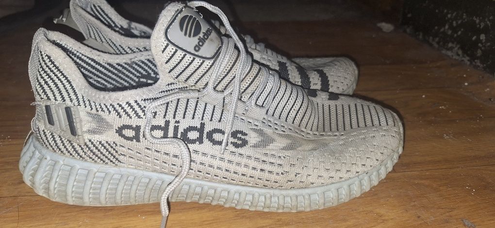 Yeezy Adidas 42.5 Номер